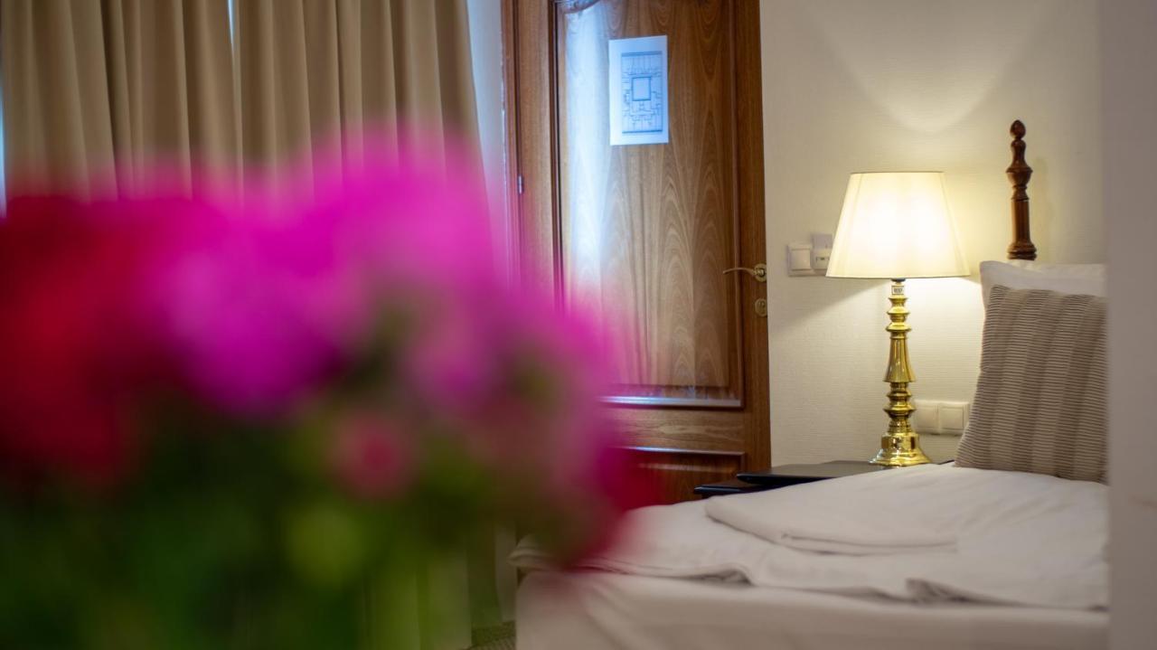 Guest house Opera16 Guestrooms *